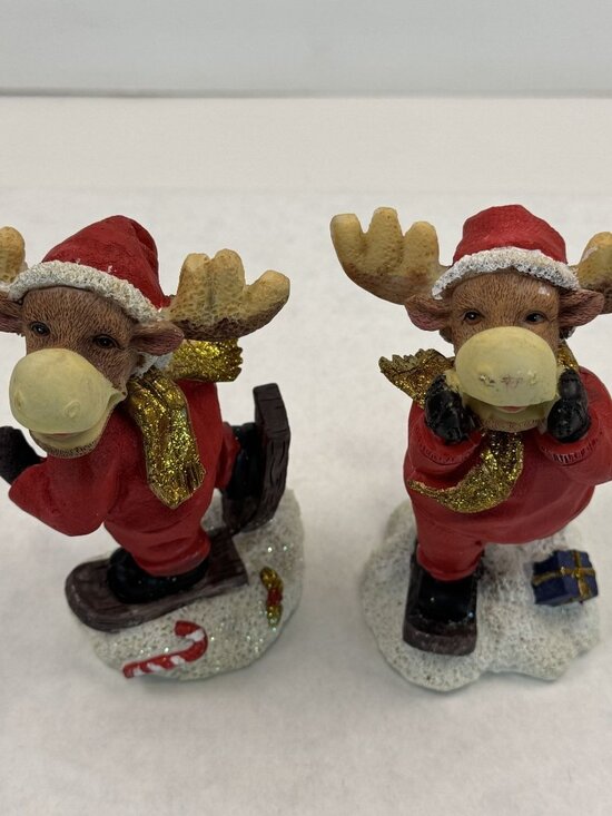 Vintage 2002 Santa Moose Figurines Set Of 2 Snowshoeing Christmas JTS Intl 5" - Picture 1 of 12